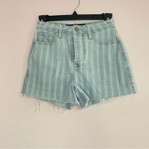 Hollister Ultra High Rise Mom Shorts size 0